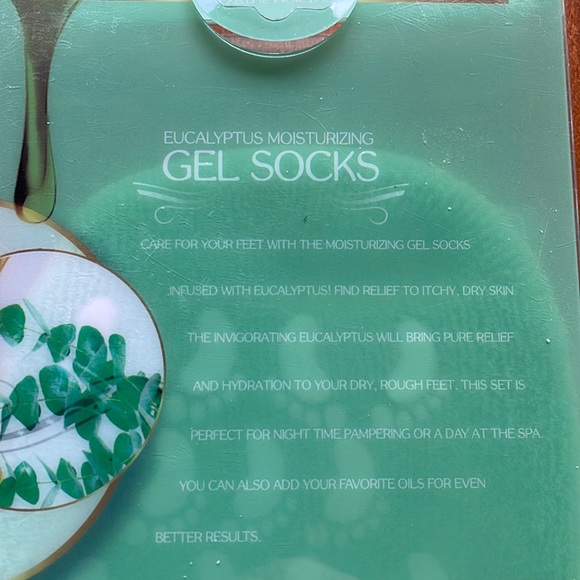 Gel Socks New in packaging. One size fits all. Moisturizing socks. NEW - Picture 4 of 7
